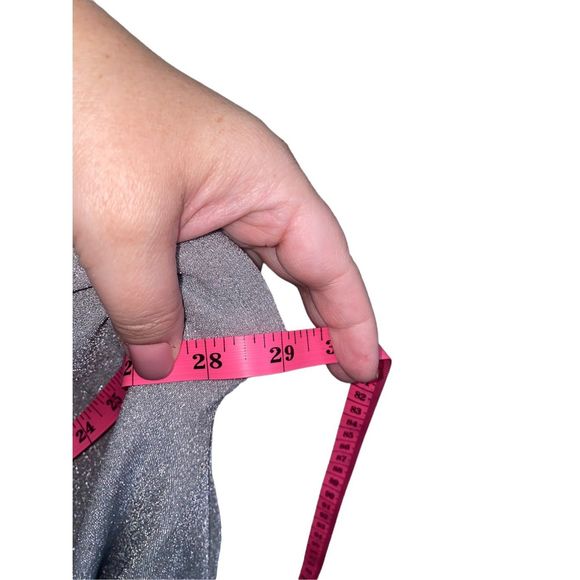 New Express Metallic Silver Short Sleeve Top L - Picture 8 of 9